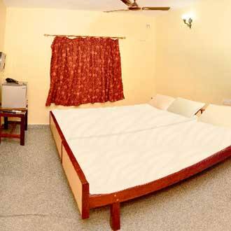 Sri Murugan Guest House, Mahabalipuram 4